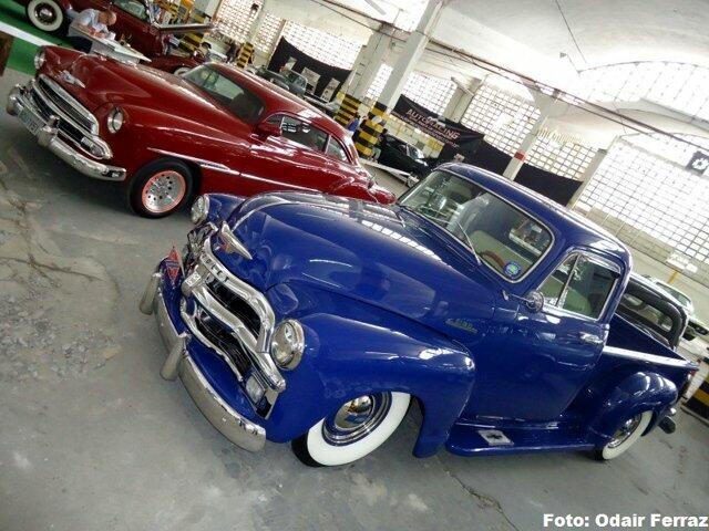 Dois Chevrolets Street Rods dos anos 1950