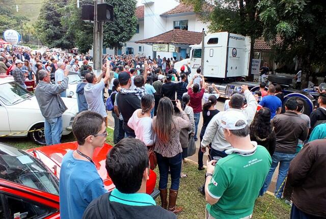 A galera parava para assistir ao show do peso pesado International