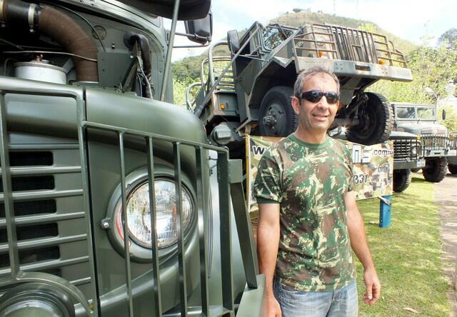 Glauber Mori, sócio da Cotrams e seus gigantes militares