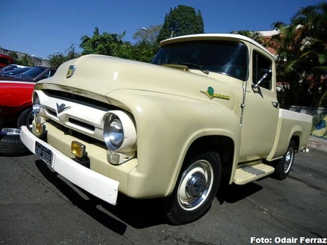 Ford F100: modelo igual à versão americana