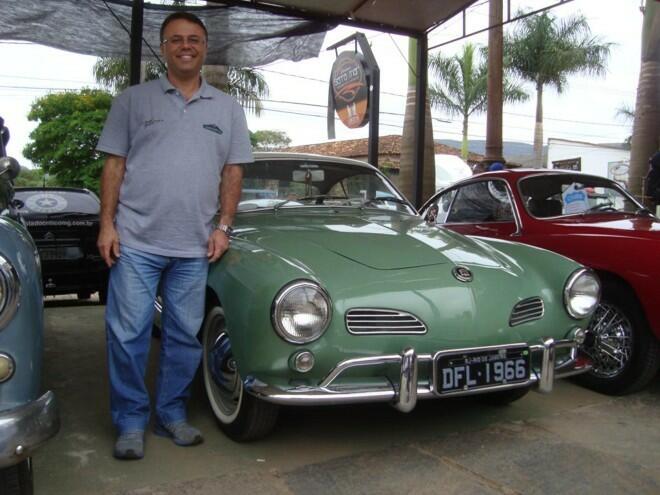 Rui Guilherme e seu Karmann Ghia