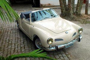 Karmann Ghia de fibra de vidro