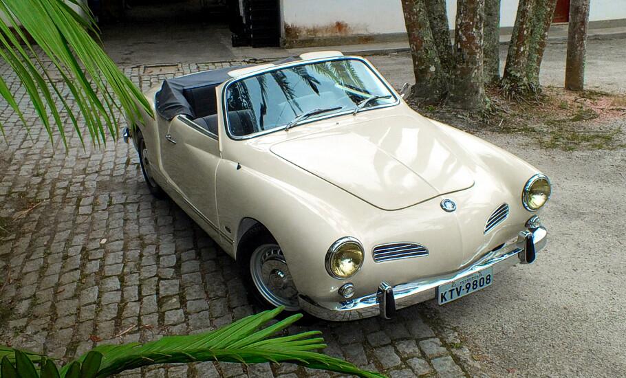 Karmann Ghia de fibra de vidro