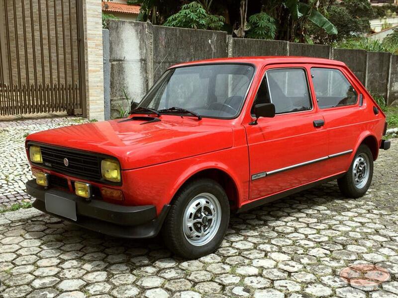 A nova lateral do 147 Rallye, sem a faixa esportiva