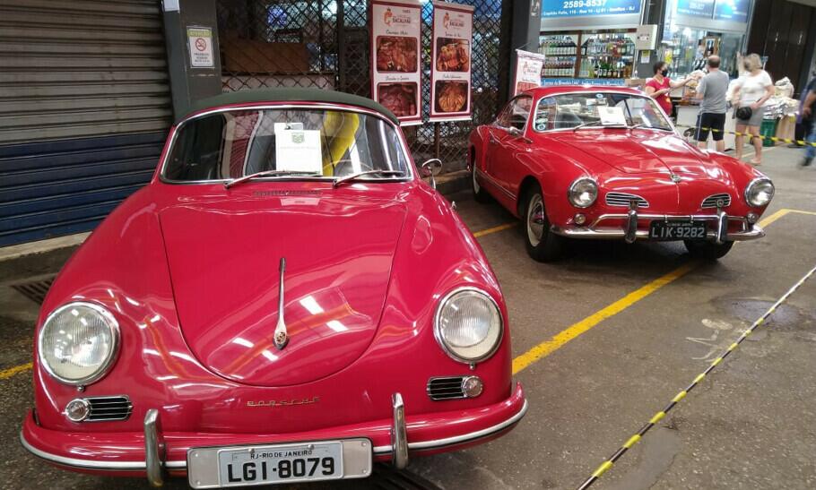 Exposição de Carros Antigos do AGMH Antigomobilistas no Cadeg