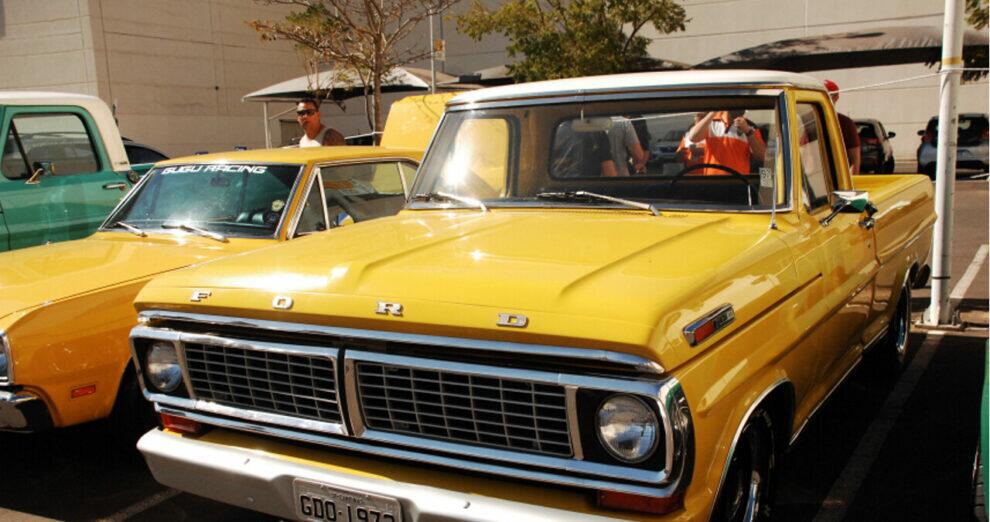 Encontro de Carros Antigos no Shopping Parque das Bandeiras em Campinas