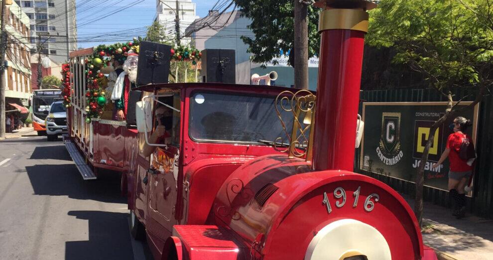 AVASM participa de desfile de Natal em Santa Maria