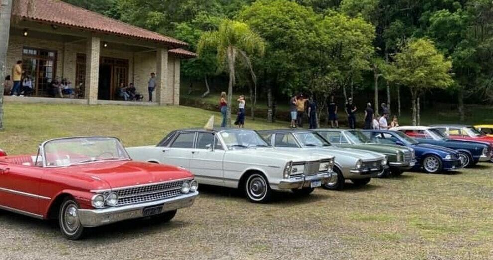 Confraternização anual do Veteran Car Club dos Vinhedos