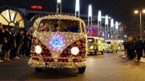 Desfile VWs clássicos iluminados