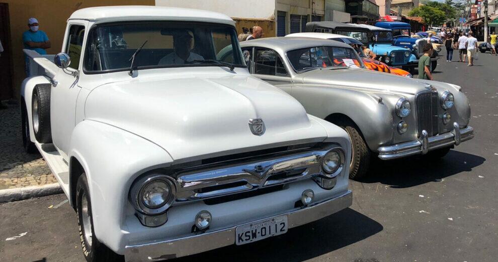 Encontro de Carros Antigos em Vassouras