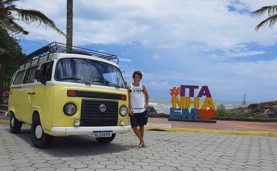 Estudante Kombi Universidade