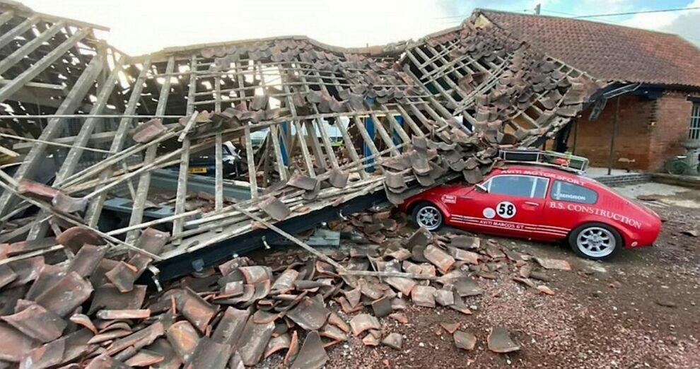 Tempestade destrói coleção automóveis