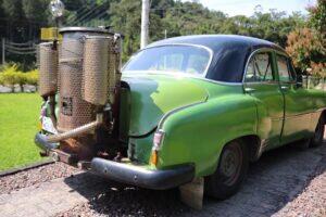 carro movido a lenha