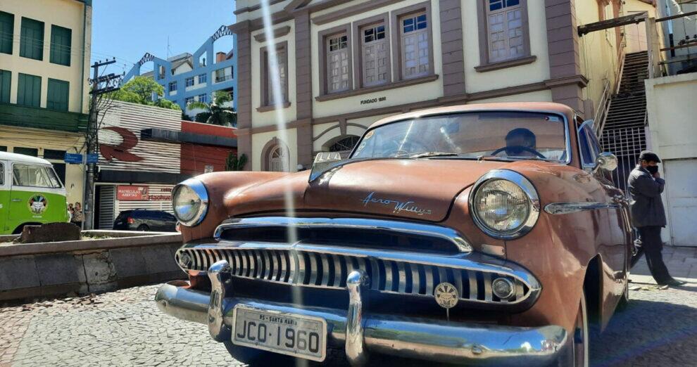 Exposição de Carros antigos AVASM