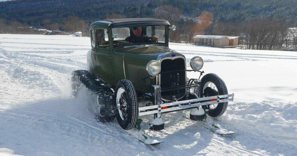 Ford Modelo A Snowmobile