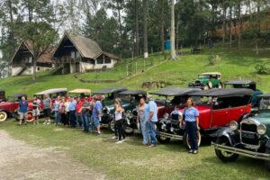 Passeio do Clube do Fordinho ao Rancho Comanche