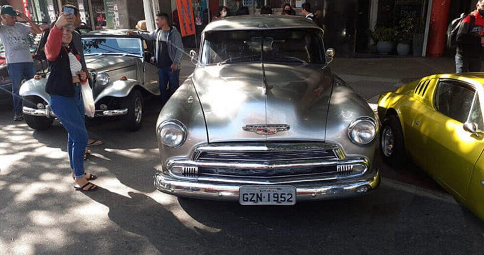 Clássicos na Rua de compras em Volta Redonda