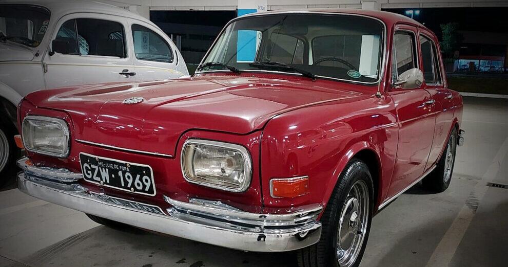 Encontro Quinzenal de carros antigos da Família Vintage Club