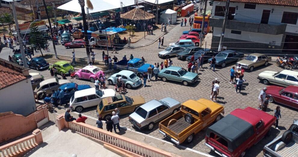 8º Encontro de Carros Antigos de Dores de Campos