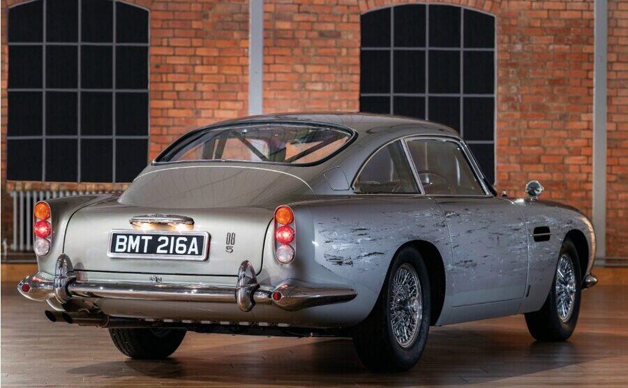 Aston Martin DB5 007