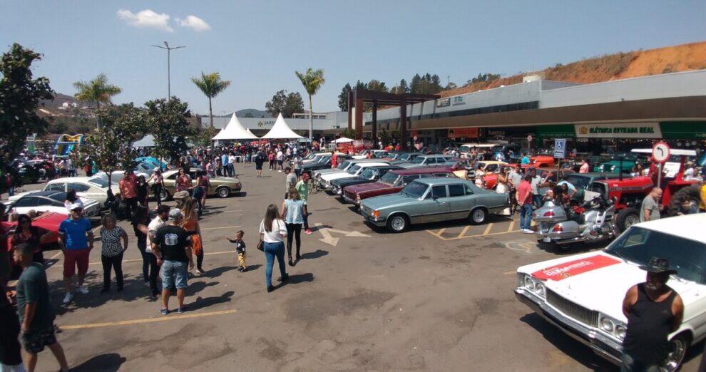 São Paulo ganha estacionamento de carros clássicos que cobra R