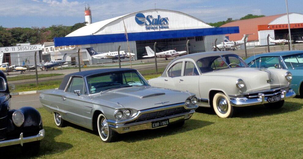 Hangar Classic Car