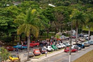 Encontro de Carros Antigos na Nossa Fazenda em Esmeraldas