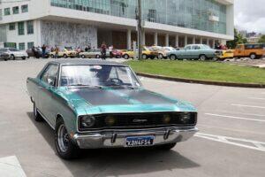Exposição de Veículos Antigos marcou 1 ano da nova placa preta Mercosul