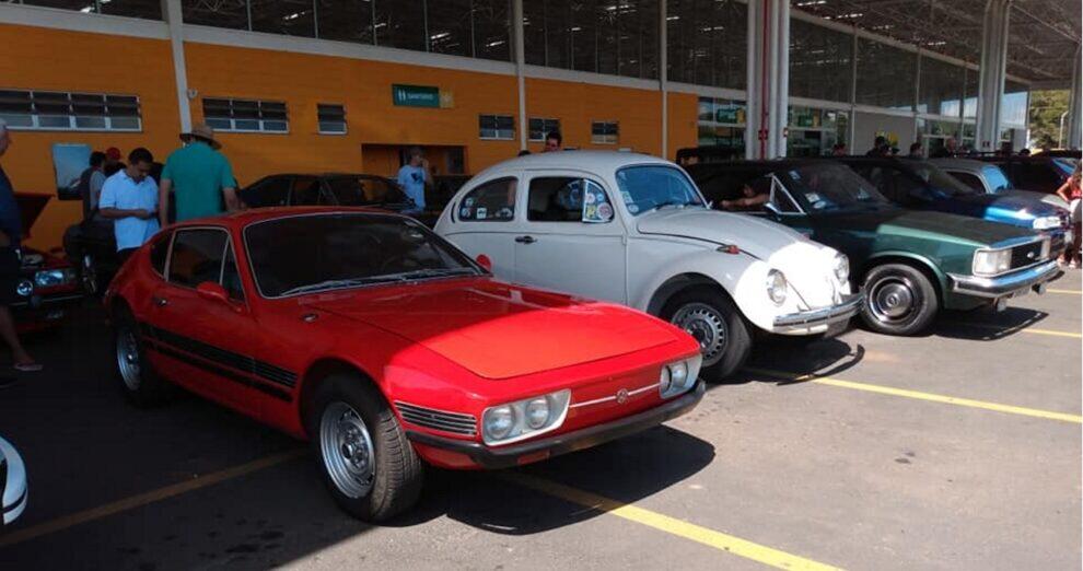 Encontro Mensal de Carros Antigos em Alfenas