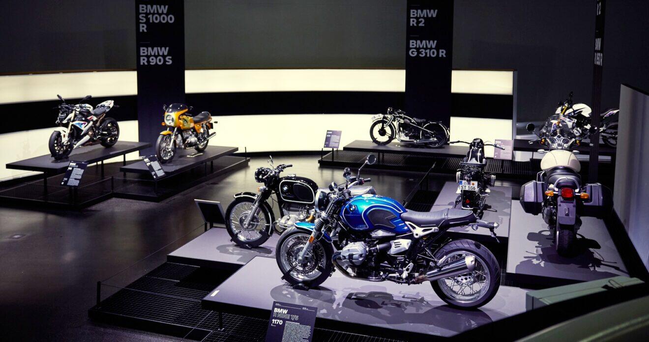 Exposição motocicletas BMW