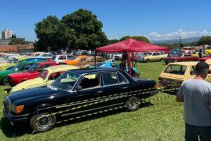 Encontro de carros antigos reuniu mais de 5.000 pessoas no Museu Roberto Lee no último domingo