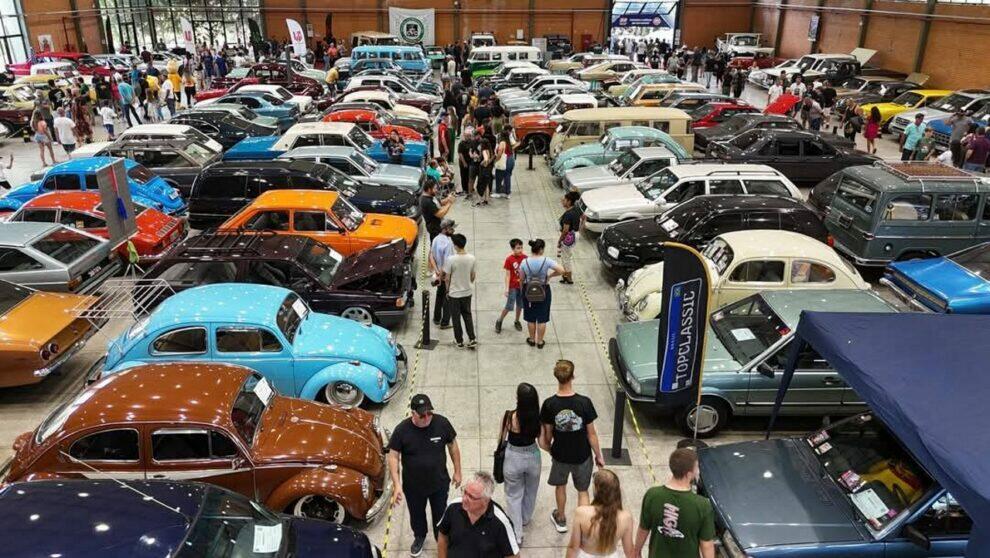 6º Encontro Car Collection reuniu grande número de expositores e público