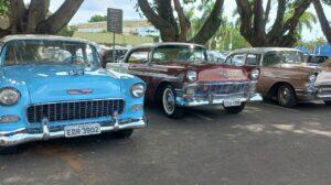Encontro de Carros Antigos foi atração no Limeira Shopping