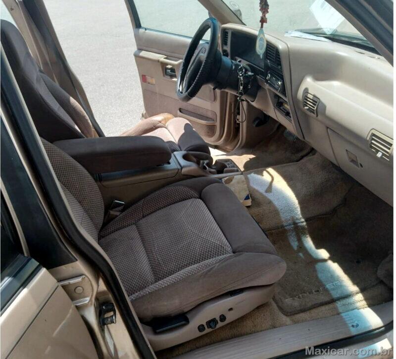 Ford Explorer XLT 4.0 1994 - Image 6